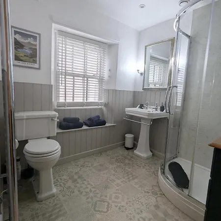 Holiday home Kendal With Fireplace - Couples' Retreat
