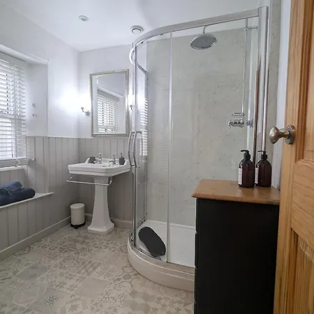 Ferienhaus Kendal With Fireplace - Couples' Retreat