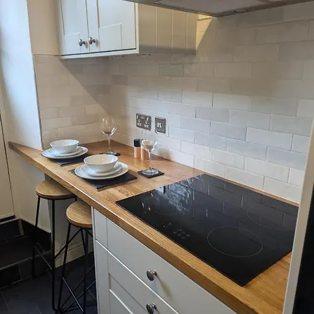Holiday home Kendal With Fireplace - Couples' Retreat *