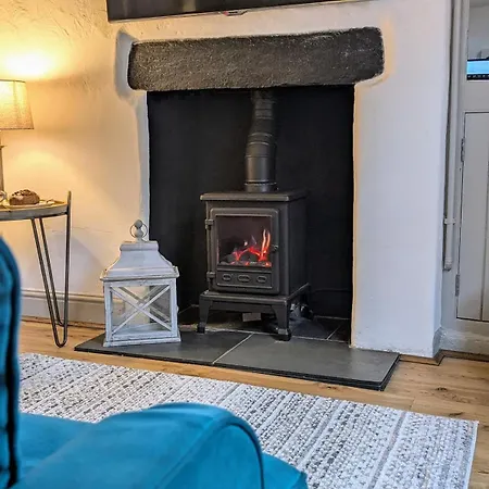 Ferienhaus Kendal With Fireplace - Couples' Retreat