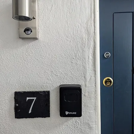 Kendal With Fireplace - Couples' Retreat Ferienhaus *