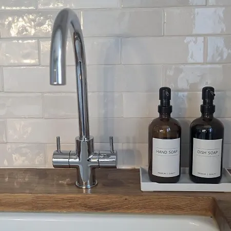 Kendal With Fireplace - Couples' Retreat Burneside